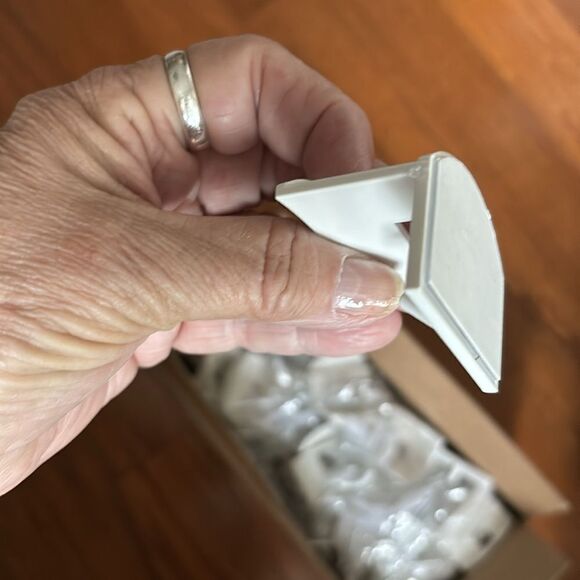 48 pc Hat Rack Adhesive or attach to wall with included screws - Picture 8 of 9